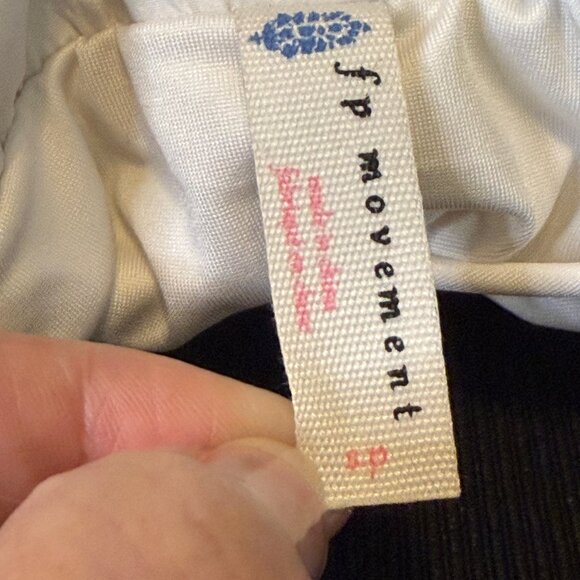 FP Movement Shorts Womens Small Elastic Paperbag Waist; Workout-Gym-Yoga - Picture 5 of 7